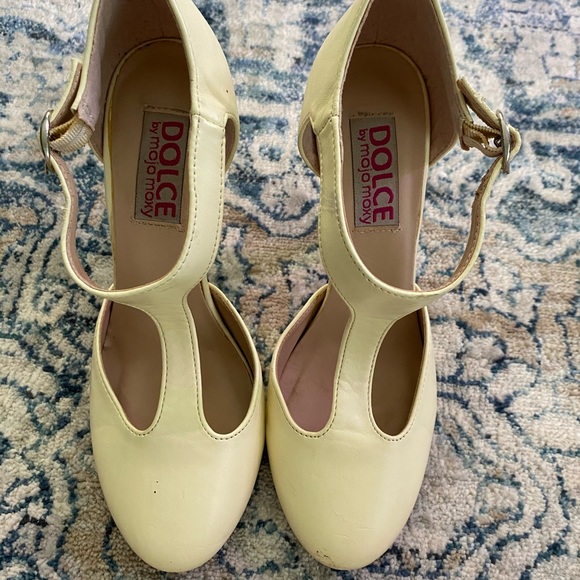 Dolce by MOJO Moxy T-Strap Heels size 6.5 - Picture 2 of 7